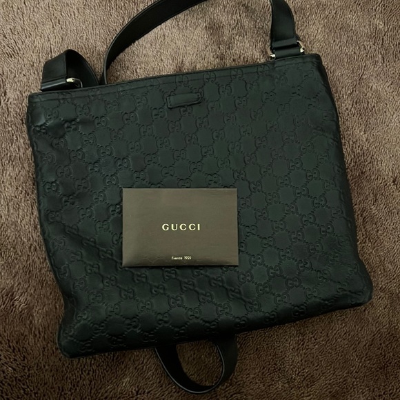 GUCCI LEATHER CROSSBODY MESSENGER BAG - Picture 2 of 7